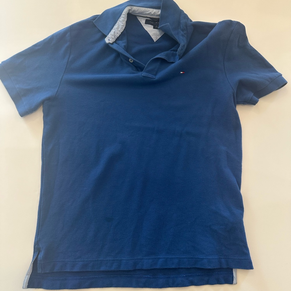 Tommy Hilfiger medium - polo- shorts sleeve dress shirt